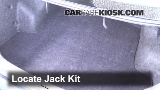 2014 Nissan Altima S 2.5L 4 Cyl. Levantar auto Usar el gato para levantar el auto